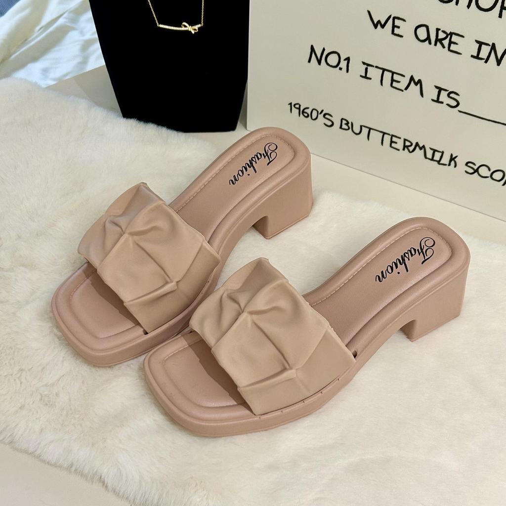 Женские летние сандалии на массивном каблуке из Юго-Восточной Азии: Универсальная пляжная одежда для улицы