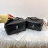 Черная клетчатая квадратная косметичка большой емкости из мягкой кожи, сумка для хранения, женская новая модная простая стильная однотонная сумка