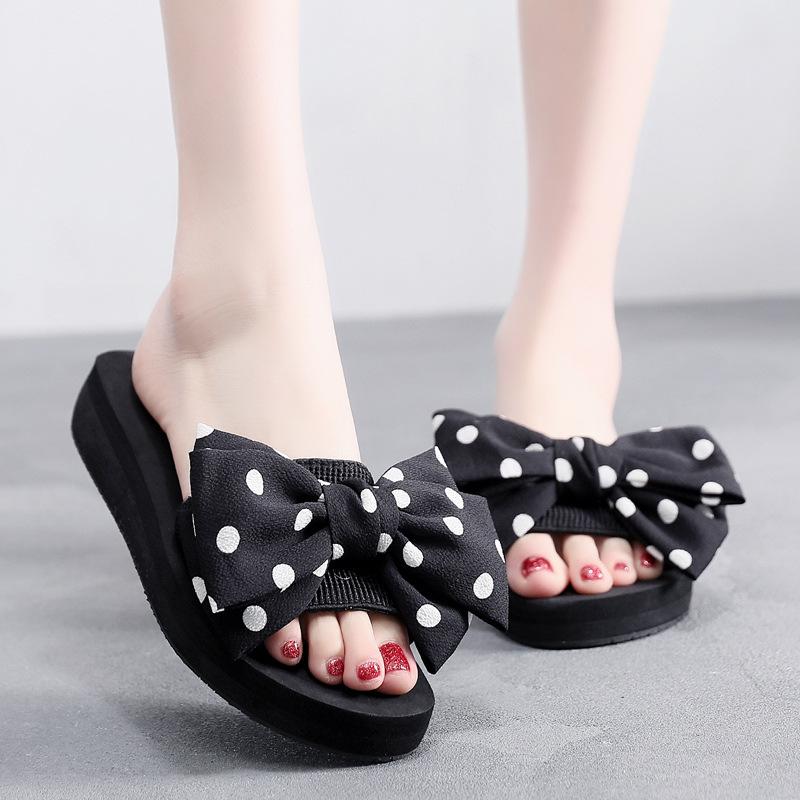 Летние тапочки на каблуке 3 см, женские летние сандалии с толстой подошвой и модными пляжными шлепанцами