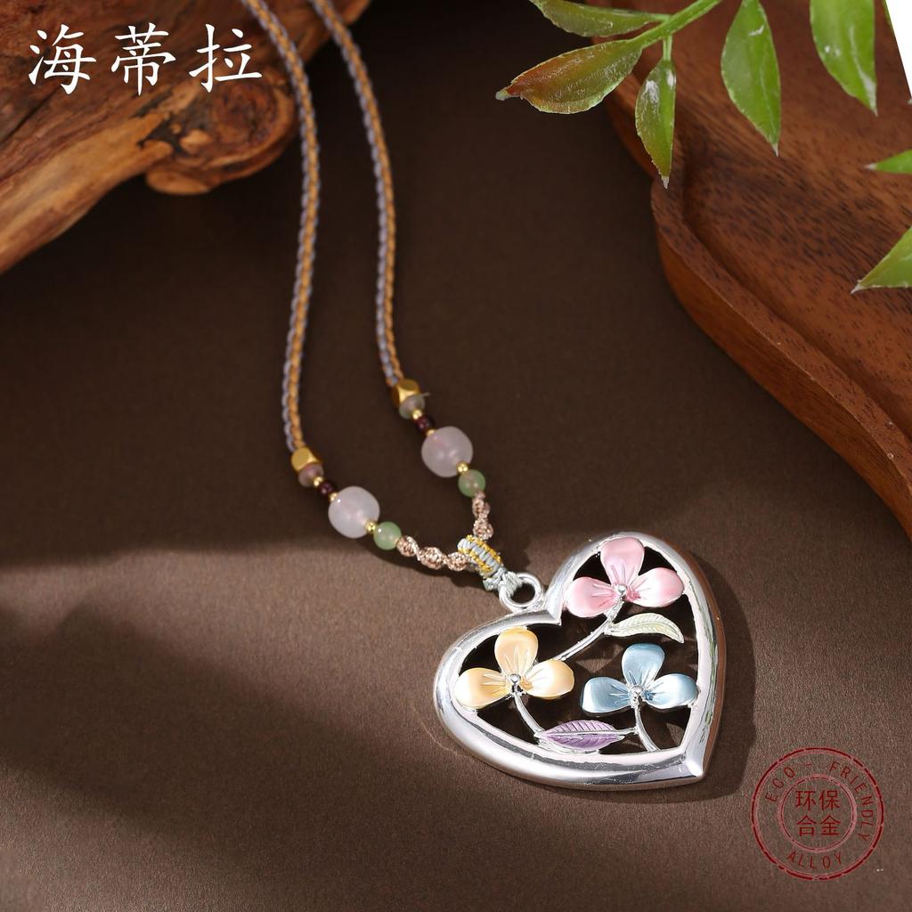 Новое тонкое покрытие, ажурный кулон в виде маленького цветка цвета любви, длинное женское ожерелье из плетеного шнура с натуральным кристаллом