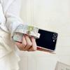 Рельефный чехол для Samsung Z Flip6/5/7 с акварельным цветком и ремешком против потери