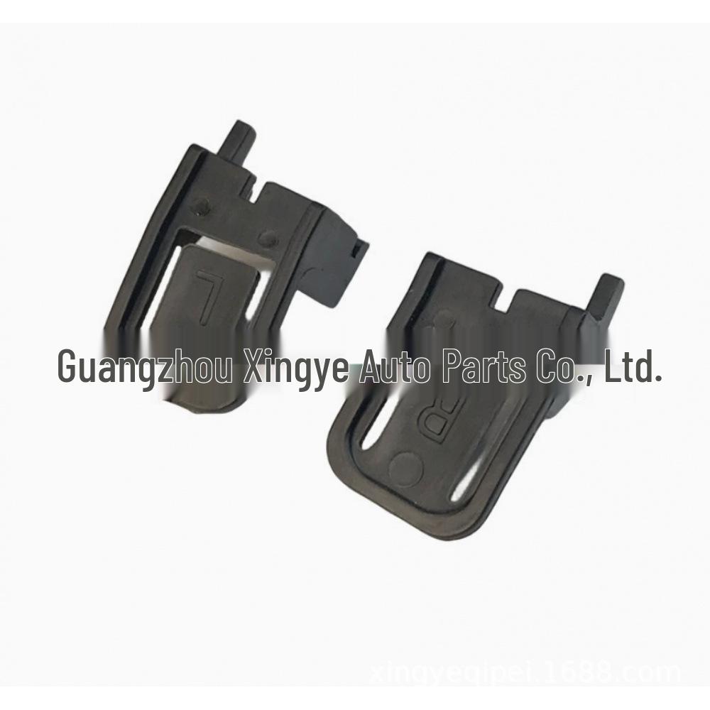Доступен зажим для накладки на фару Civic 33105-TEA-T01/33155-TEA-T01