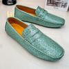 Модные оранжевые дизайнерские лоферы мужские 2024 года, модные удобные повседневные туфли без застежек для мужчин, дышащие мужские кожаные мокасины на плоской подошве