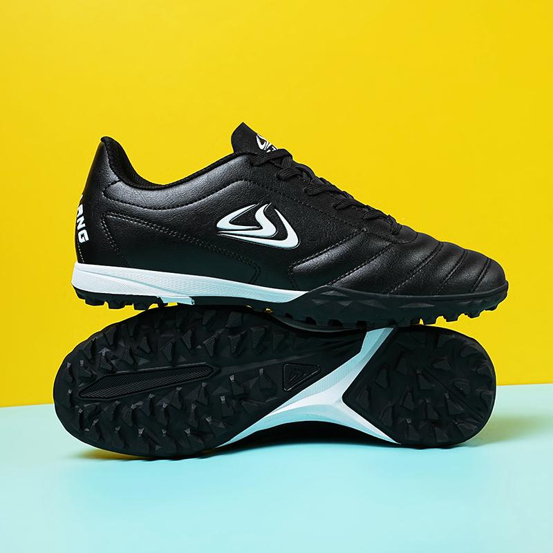 New Men Football Boots Comfortable Soccer Shoes TF FG Grass Cleats Outdoor Training Shoes Match Breathable Futsal Sport Indoor