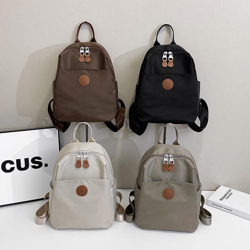 Large Capacity Backpack Women's Lightweight Commuter Travel Backpack Student Schoolbag