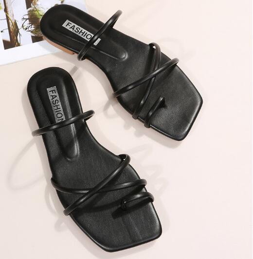 Summer Sandals Women Outside Wear New Women's Flat Slippers Flat Flip-flops Simple Flip-flops P712