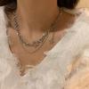 Chic Sweet & Cool Statement Necklace for Women: Trendy Clavicle & Sweater Chain Design for Autumn/Winter Fashion