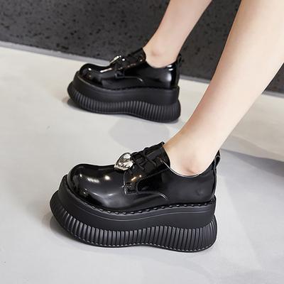 Британские лоферы женские 2025 весна новые модные универсальные туфли на платформе маффин с большой головой маленькие кожаные туфли увеличивающие рост женские туфли