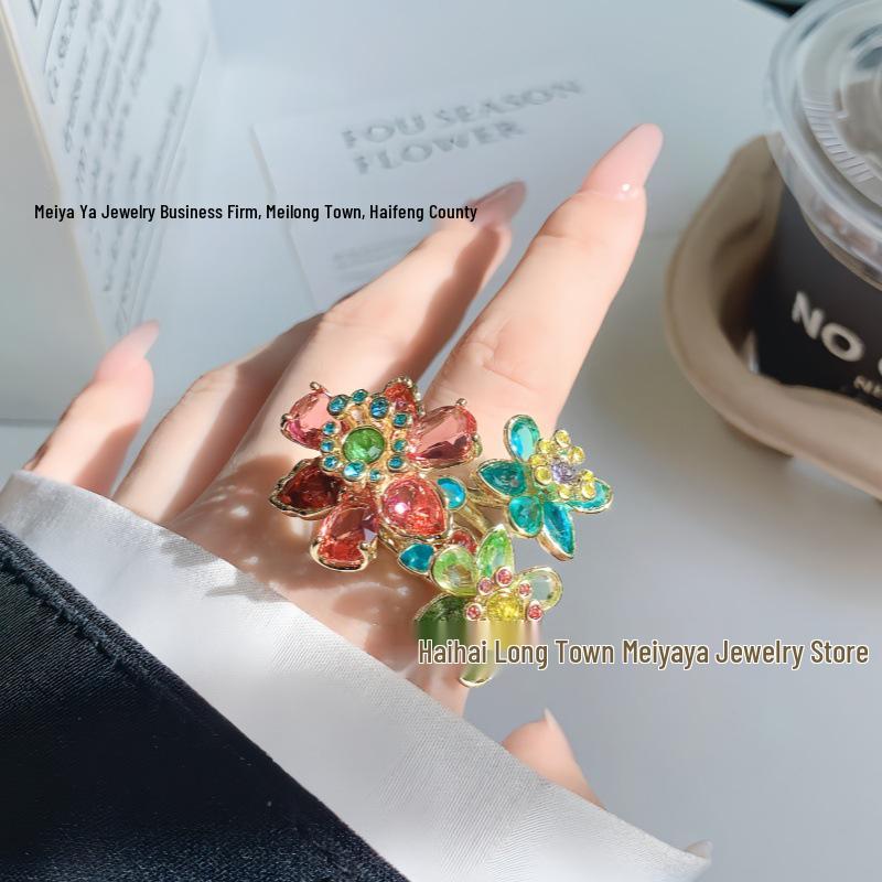 Shi Family Ldyllia Flower Pendant Necklace, Open Ring, and Elegant Colored Earring Set