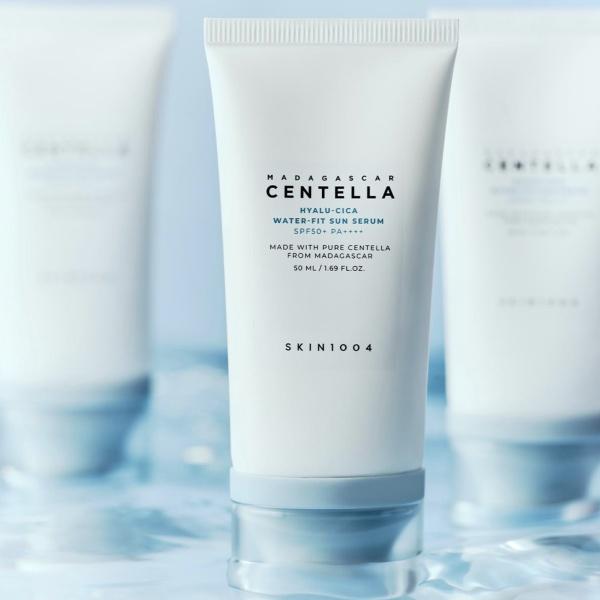 Skin1004 Мадагаскарская центелла Hyalu-Cica Water-Fit солнцезащитная сыворотка 50 мл SPF50+ PA++++
