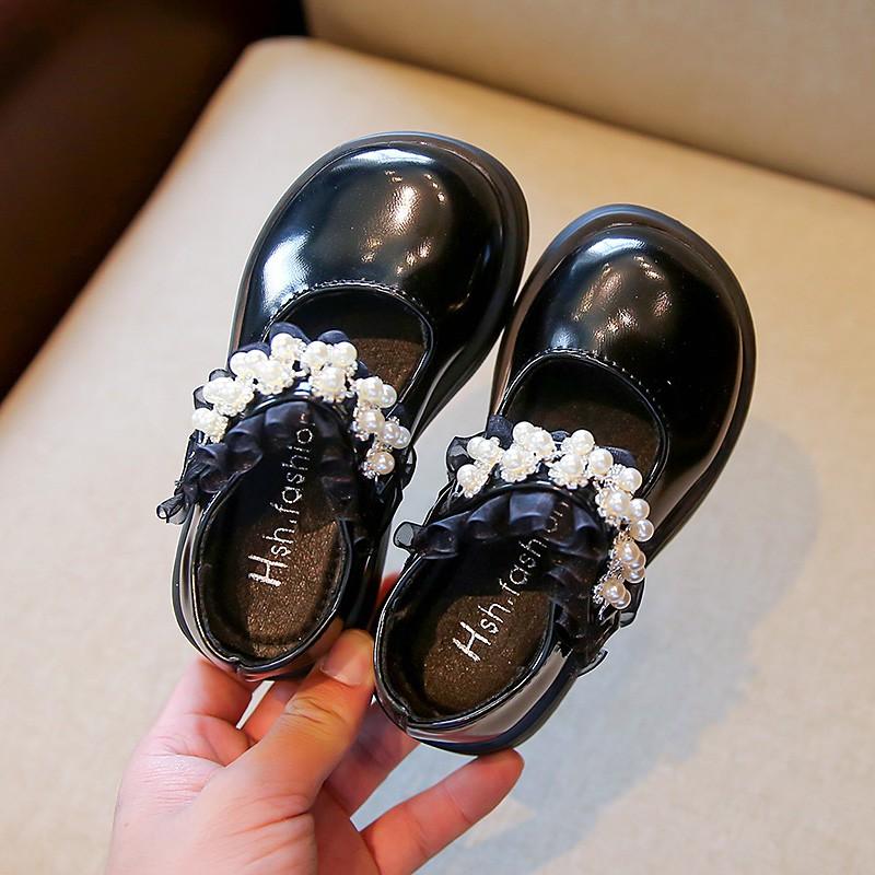 Весенне-осенние детские кожаные туфли для девочек, свадебные туфли на день рождения с жемчугом, одинарные туфли, детская обувь принцессы черного, бежевого цвета