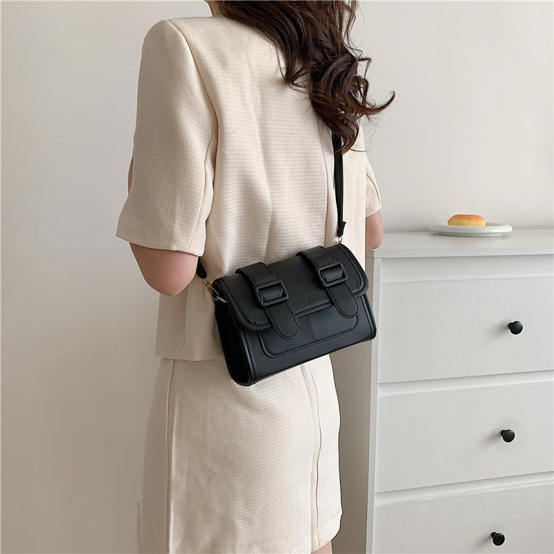 Trendy Street Style Pu Shoulder Bag For Women Fashionable Retro Small Square Bag 2023 Summer Edition