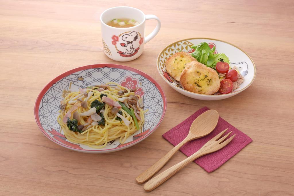 Yamaka Shoten Cute Curry Plate Snoopy Nostalgia Pasta Plate Set, (2-Color Set)