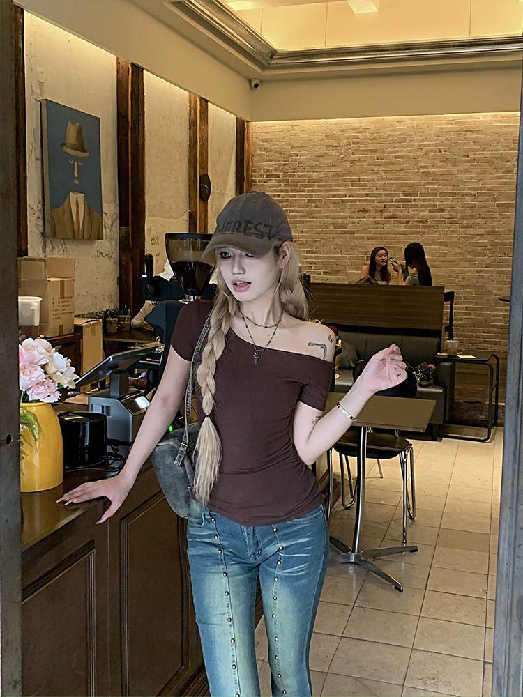 Весна 2025 Женская футболка с открытыми плечами, облегающего кроя - Однотонная, пуловер с короткими рукавами