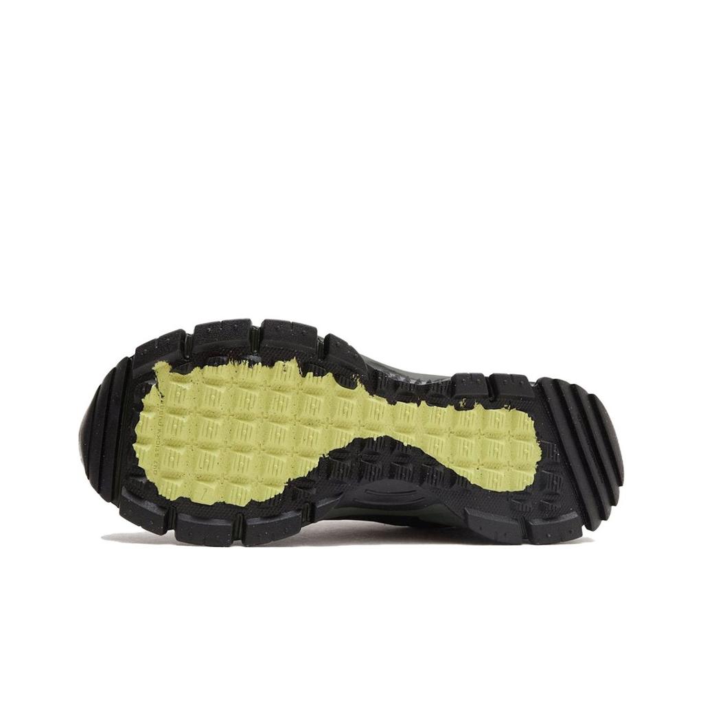 Nike Zoom Vomero Roam Winterized Sequoia/Light Lemon Twist/Black Men Sneakers Green FV2295-300