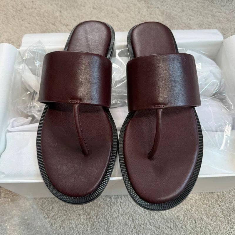 Cowhide Version~ Row Style Flat-bottomed Toe Slippers Women's Outer Wear 2025 Summer New Beach Simple Word with Sandals