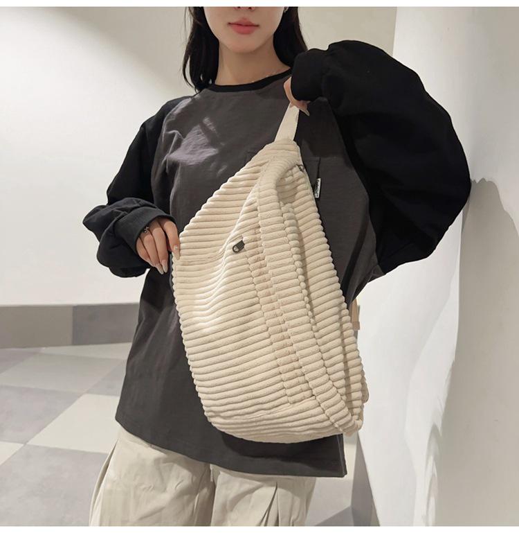 Unisex Large Capacity Crossbody Bag: Versatile Chest, Waist, and Shoulder Bag for Students.