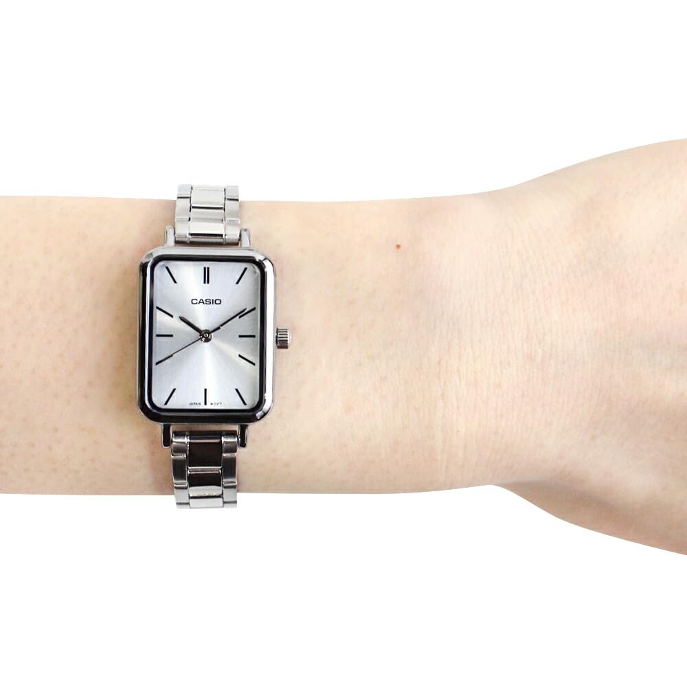 Casio Cheap Casio Chipkashi Watch Ladies Quartz Analog Brass Stainless Steel Silver Ice Blue LTP-V009D-2E [Parallel Import]