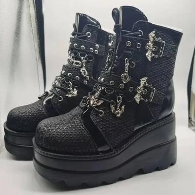 Модная женская обувь Ботинки на платформе 2025 Новые ботинки на танкетке с пряжкой в виде летучей мыши Короткие ботинки-доки для женщин