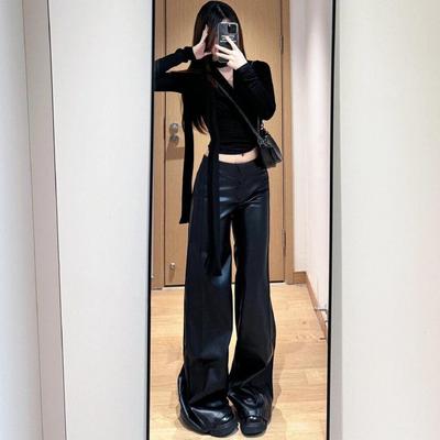 Женские брюки клеш из ПУ кожи с высокой посадкой больших размеров - Осенний расслабленный крой, стройнящая драпировка, длинный стиль с широкими штанинами.