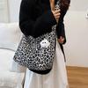 2025 New Leopard Print Large-capacity Tote Bag Women's Fashion Commuter Shoulder Bag Popular Cloth Bag Messenger Bag
