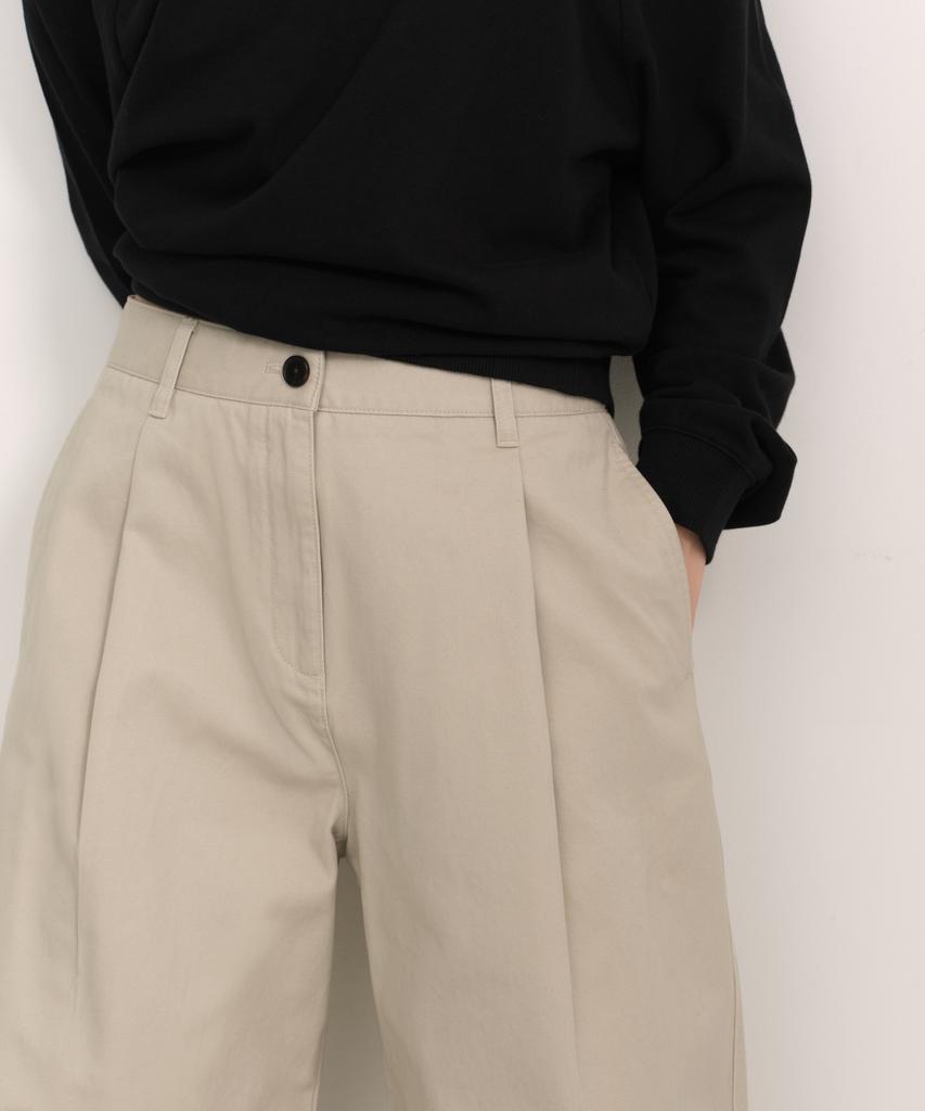 MUSINSA STANDARD WOMAN Women'S Deep Tuck Extra Wide Chino Pants [Light Beige]