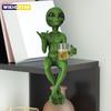 Статуэтка инопланетянина, пьющего пиво, из смолы, коллекционная новинка, забавное украшение для рабочего стола для взрослых, для стола, спальни, сада, улицы, декор для полки
