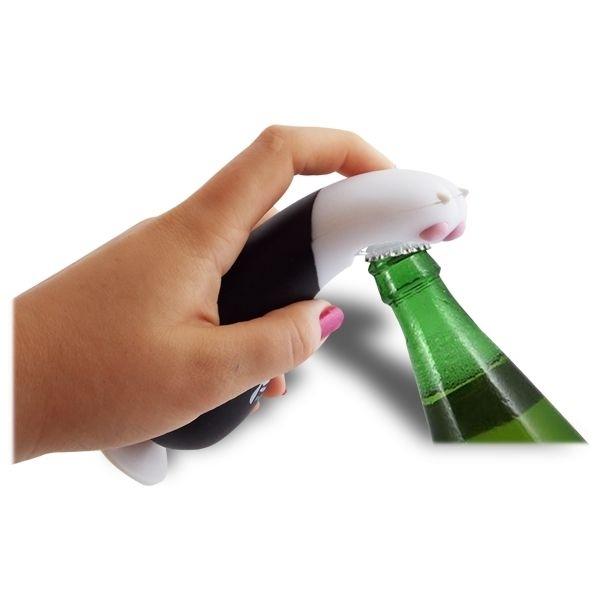 Открывалка для бутылок с серой кошачьей лапой