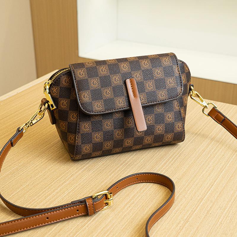 Fashion Printed Retro Crossbody Bag New Style Summer Bag Women's Bag One Shoulder Mother Bag