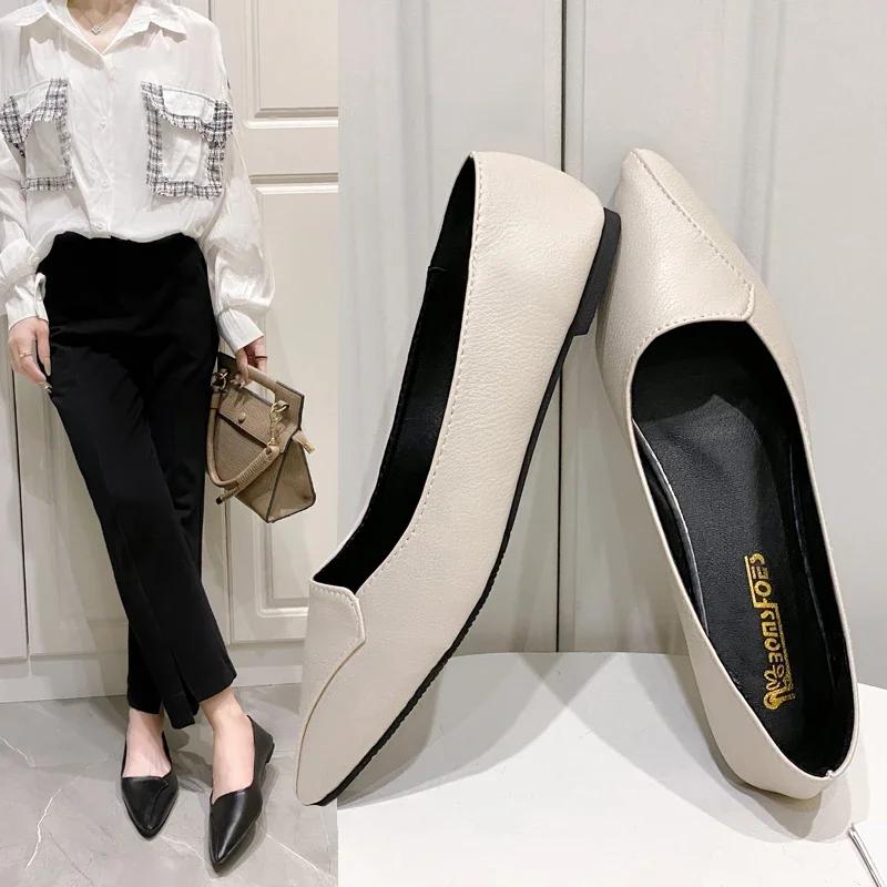 2024 Весна и лето Новые мягкие кожаные туфли на плоской подошве Простые туфли Женские туфли с острым носком Большие размеры Женская мода Zapatos