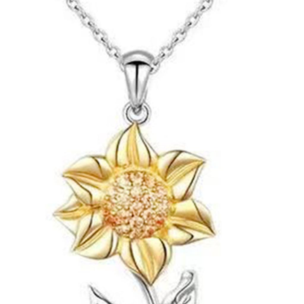 Women Necklace Delicate Temperament Sunflower Pendant Necklace Elegant Alloy Clavicle Chain