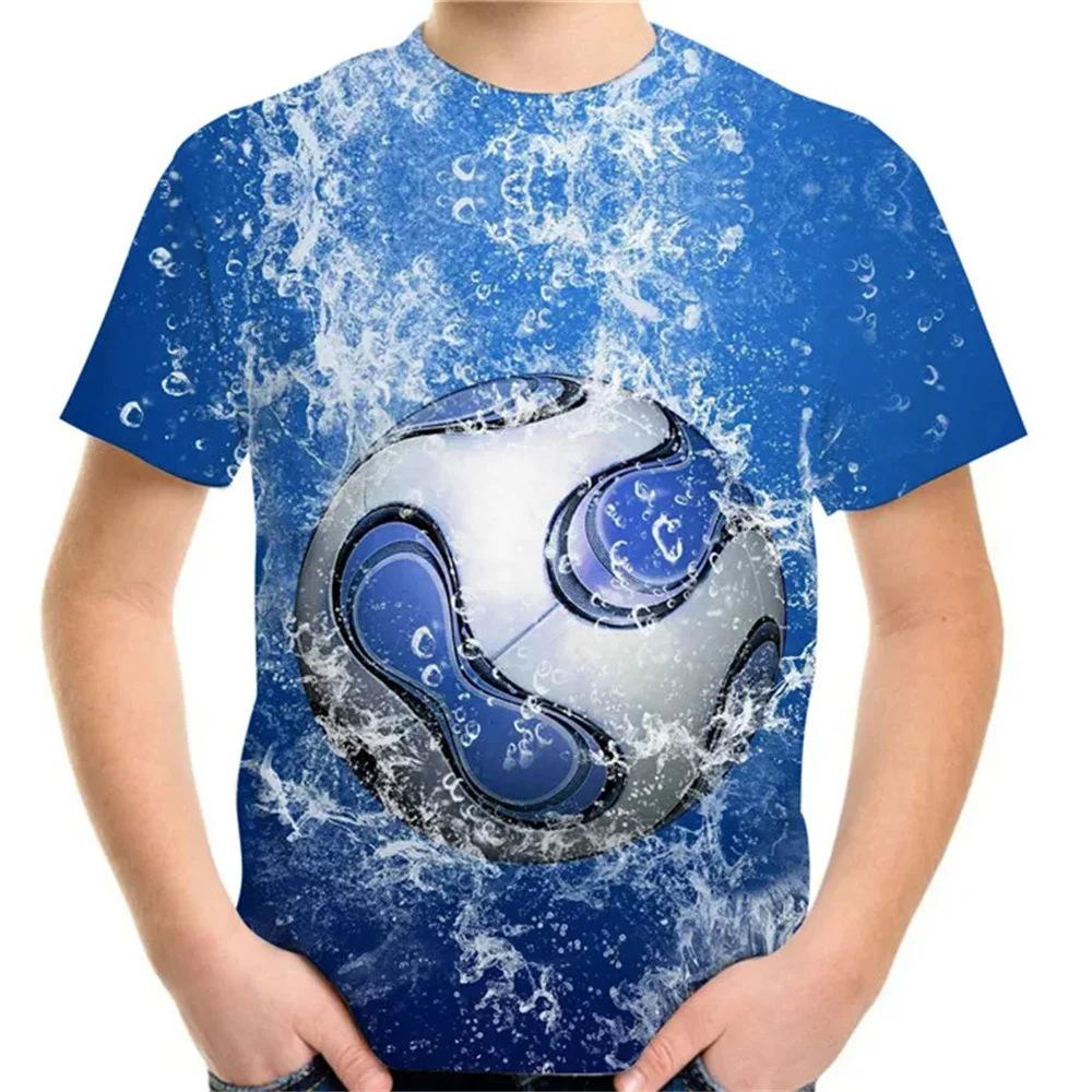 Футболка для мальчиков с 3D-принтом на футбольную тематику. Модный и трендовый принт с короткими рукавами. Повседневный топ с круглым вырезом.