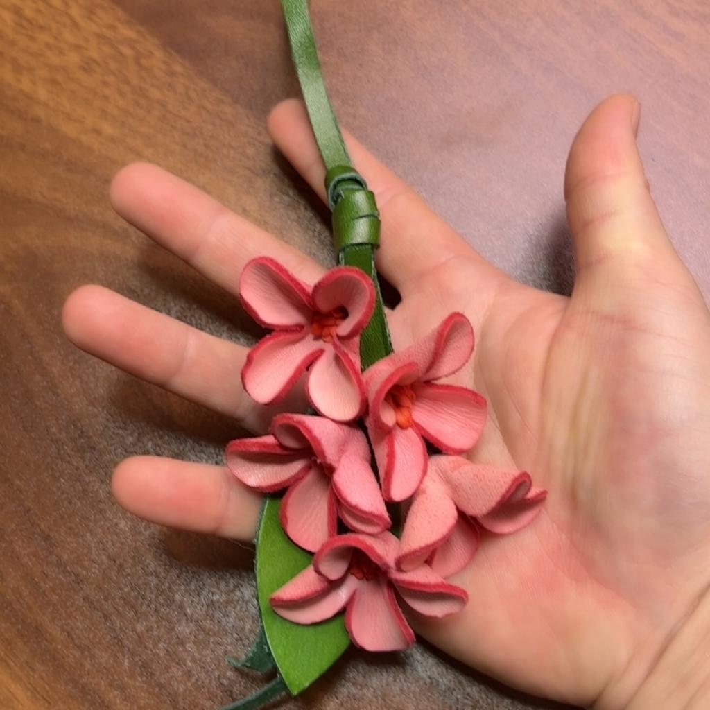 Мода Натуральная Коровья Кожа Подвеска-Цветок Брелок Шарм для Сумки Ежедневник Османтус Подвеска для Ключей Автомобиля Креативная Подвеска Тюльпан Аксессуары для Сумки