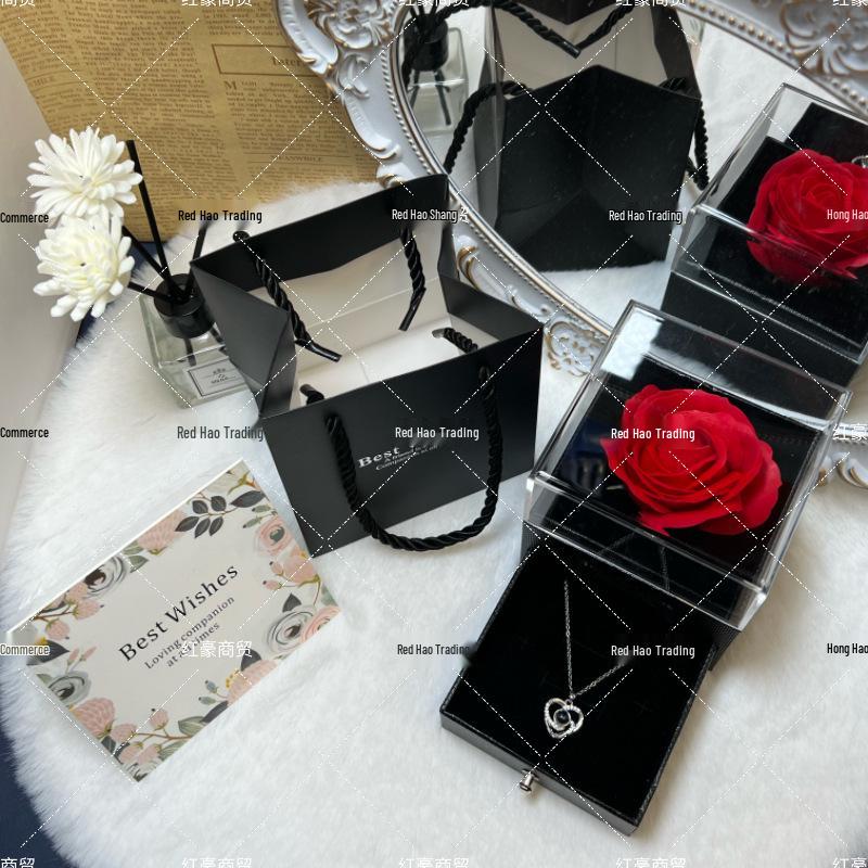 Подарочная коробка в форме сердца для розы и ожерелья: Набор из стабилизированных цветов на День святого Валентина и День матери