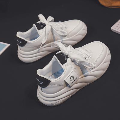 Женские белые туфли на толстой подошве, новые универсальные нескользящие кроссовки, увеличивающие рост, женские спортивные легкие женские туфли