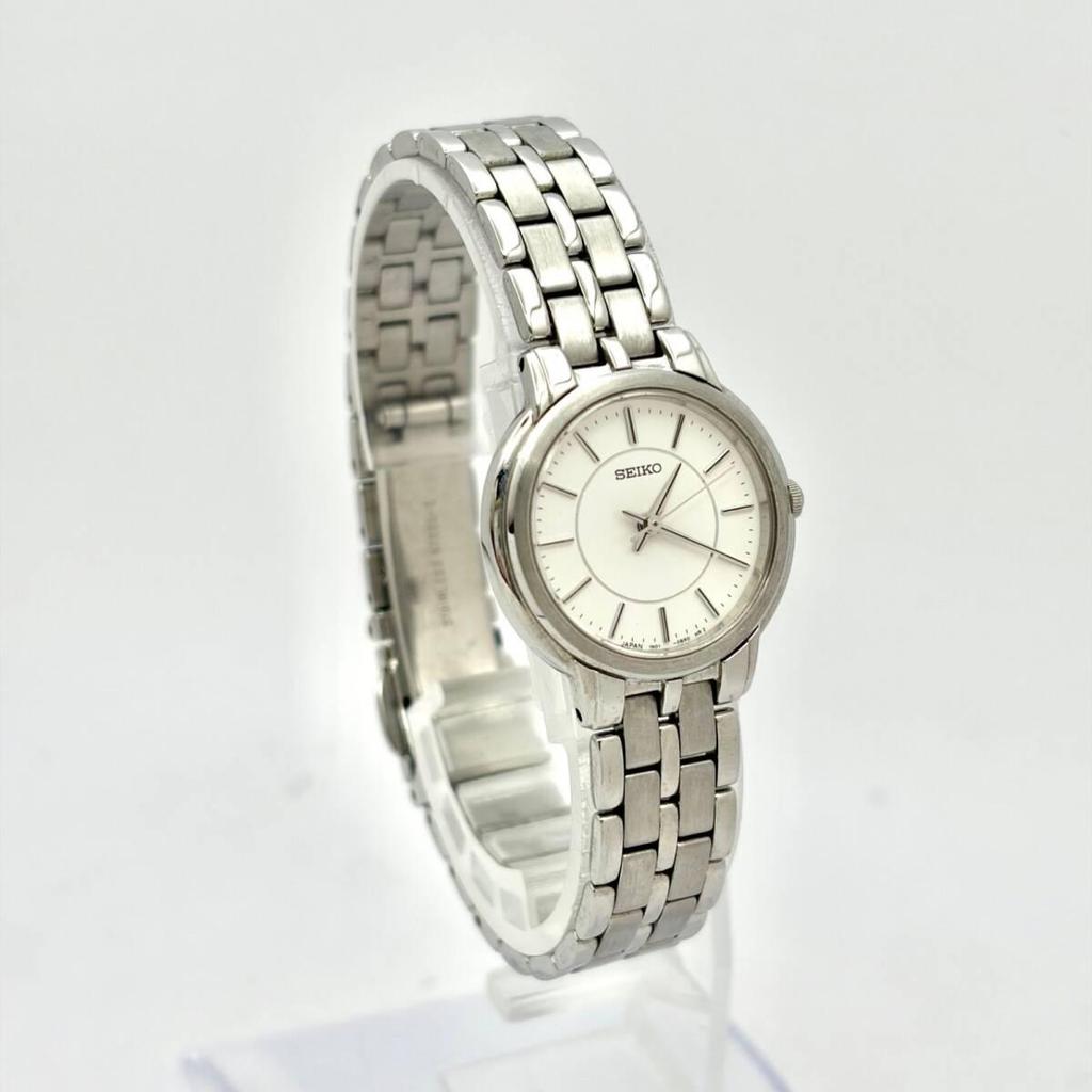 [Хорошее состояние/Новая батарея] Женские часы SEIKO Серебристые 1N01-0AP0 330075