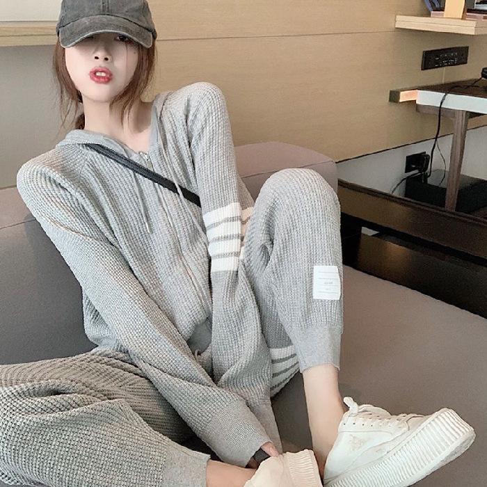 Женский повседневный спортивный костюм весна/осень: Модный комплект из двух частей: свитер-пиджак большого размера с четырьмя полосками