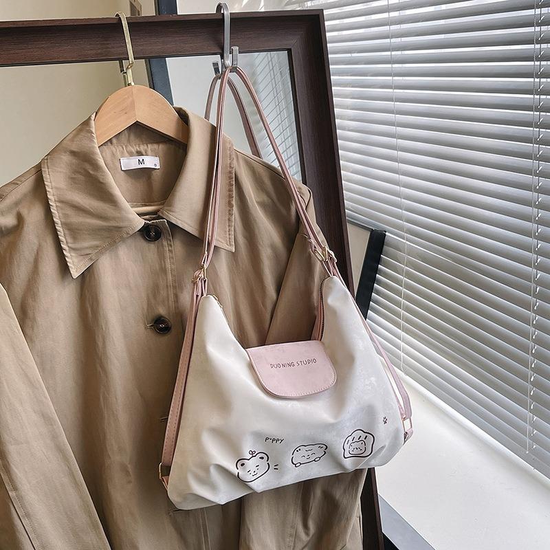 Women's Bag New Cute Niche Fashion Simple Commuting Texture Versatile Shoulder Backpack