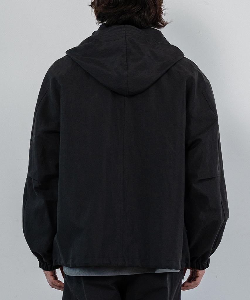 Woosuk Round Pocket Storm Jacket
