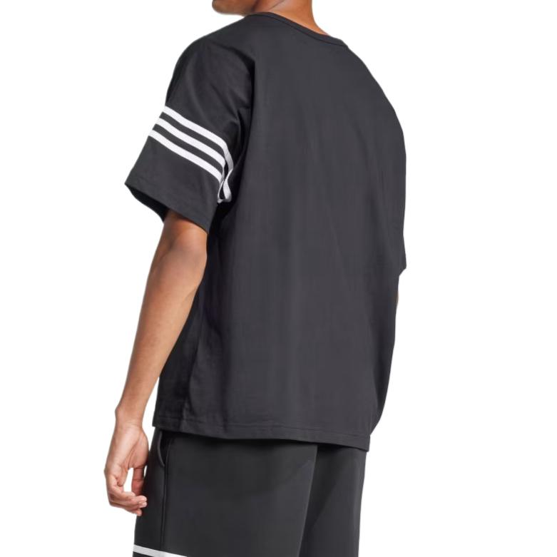 adidas Футболка Neuclassics JC9935