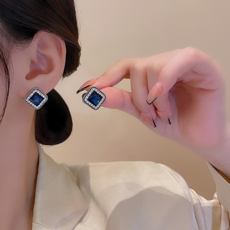 Элегантные квадратные серьги с голубым цирконием и иглой из серебра 925 пробы — модный дизайн класса люкс для женщин