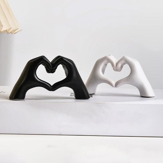 Love Gesture Figurine Resin Love Heart Hand Shape Statue Sculpture Home Office Wedding Party Desktop Decoration Ornament