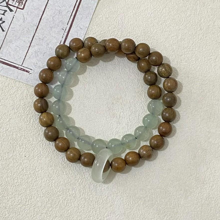 Green Sandalwood Beads 'Spring Water Reflecting the Moon' Bracelet: Elegant, Versatile, Simple Design