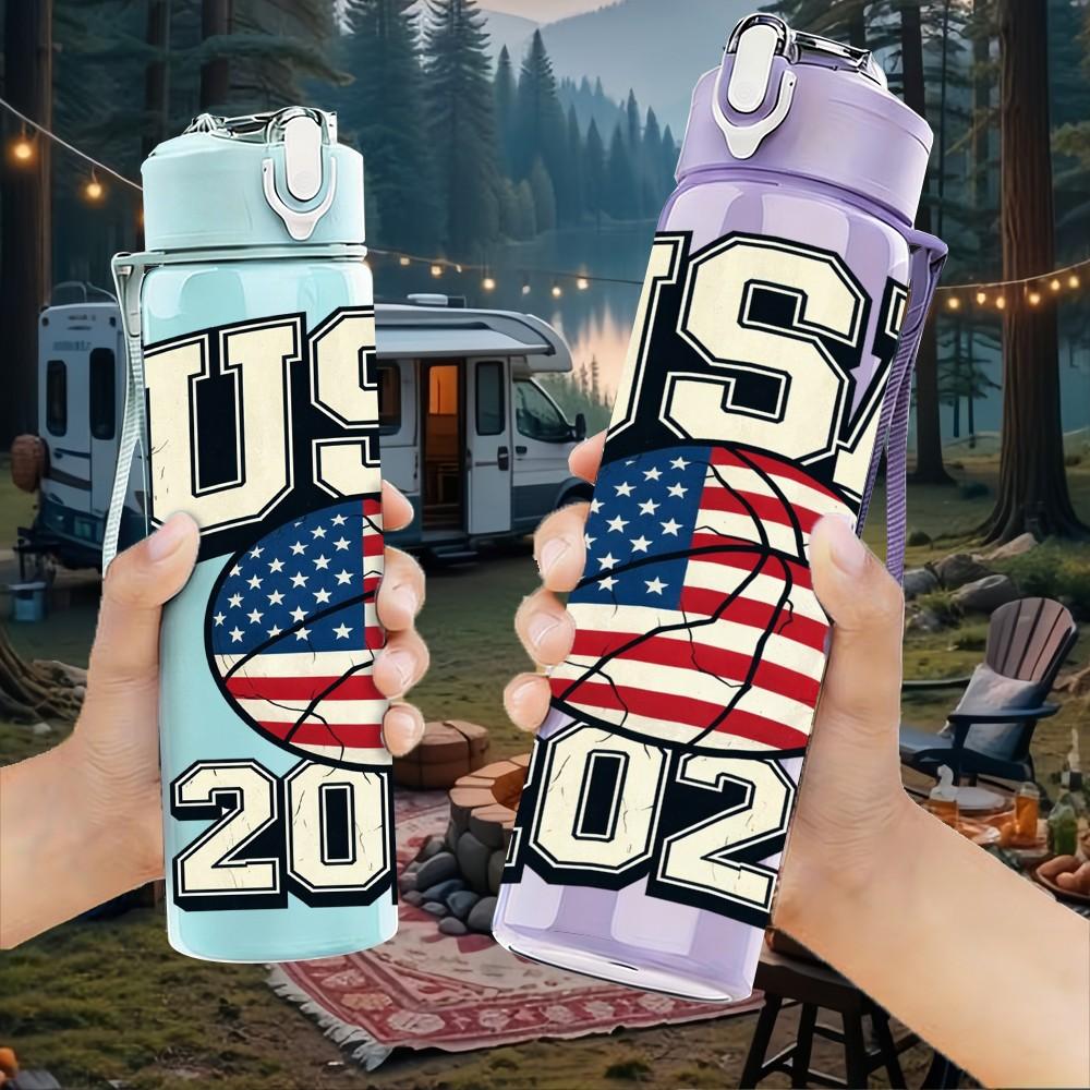 1PC USA 2026 Flag Badge Art Print 750ml Color Plastic Sports Water Bottle Leakproof Flip Straw Lid Suitable for Sports Office Home Use