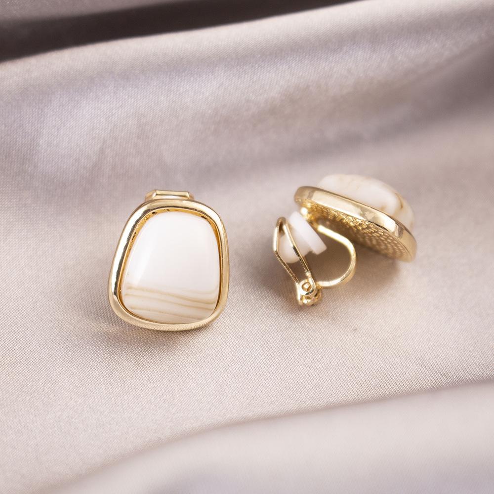 Универсальные легкие роскошные клипсы для ушей без проколов, повседневные высококачественные треугольные клипсы для ушей, универсальные женские серьги