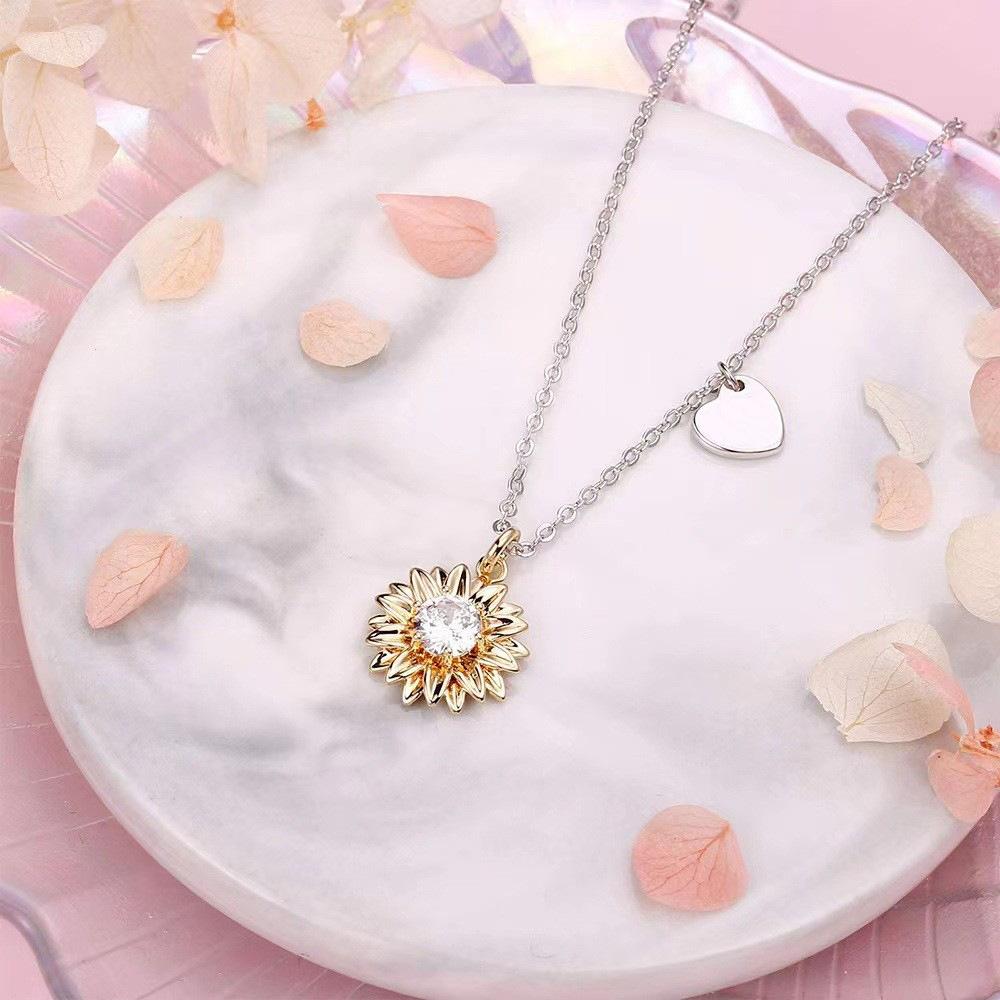 S925 Silver Versatile Necklace for Women, Elegant Sunflower Pendant, Gold-Plated Clavicle Chain