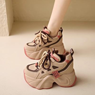 Весна 2025 новые женские туфли на платформе и высоком каблуке, увеличивающие внутреннюю высоту на 7 см, кроссовки в стиле «папа», женская универсальная и стройнящая спортивная и повседневная обувь