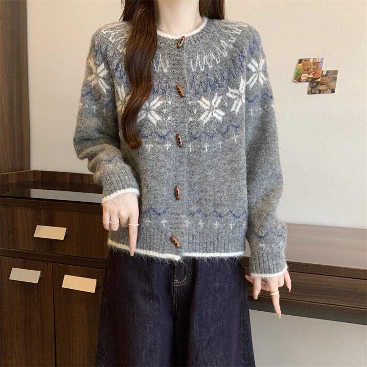 Women's French Retro Jacquard Knit Cardigan - 2026 Autumn/Winter Fair Isle Horn Button Sweater Coat