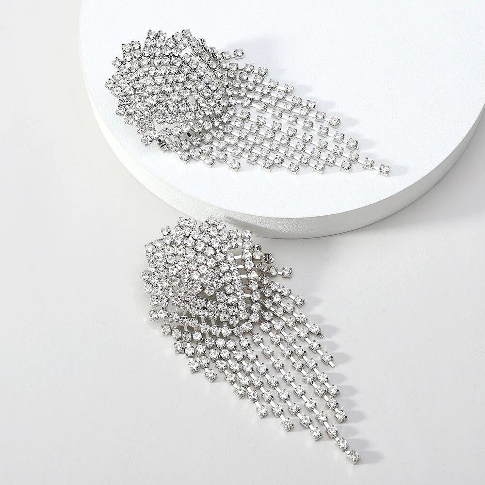 Креативный дизайн со стразами и кисточками для невесты, свадебной вечеринки, трендовые ювелирные изделия, роскошное качество, необычные висячие серьги для женщин