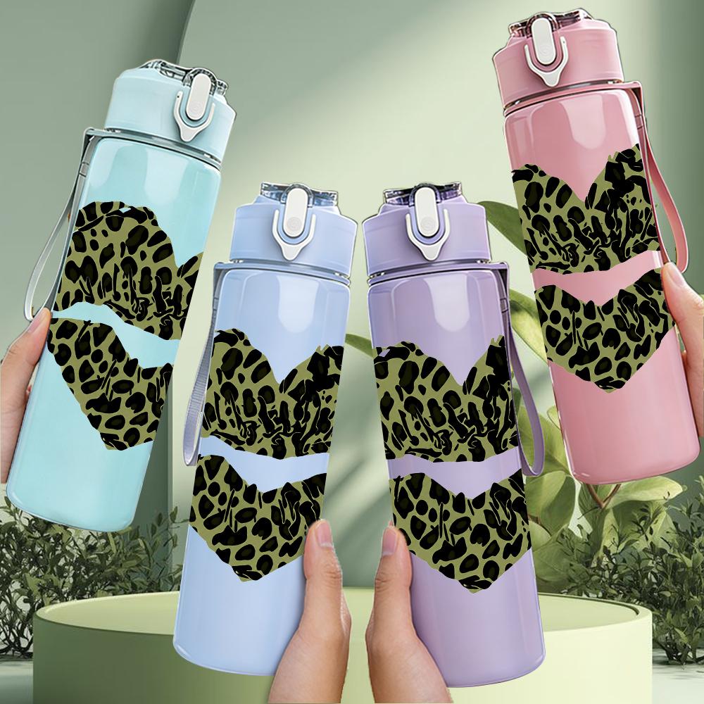 1PC Broken Leopard Heart Graphic,750ml Color Plastic Sports Water Bottle,Leakproof Flip Straw Lid,Suitable for Sports Office Home Use